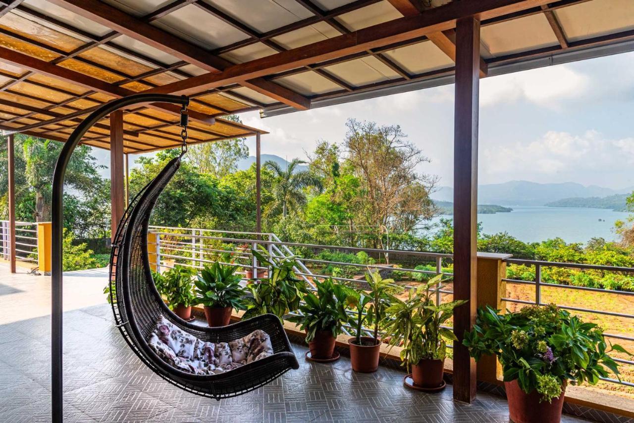 Ekam Lake House By Stayvista With Mountain & Lake Views, Outdoor Jacuzzi, Sauna, Modern Amenities & Kitchen Garden Pune Ngoại thất bức ảnh