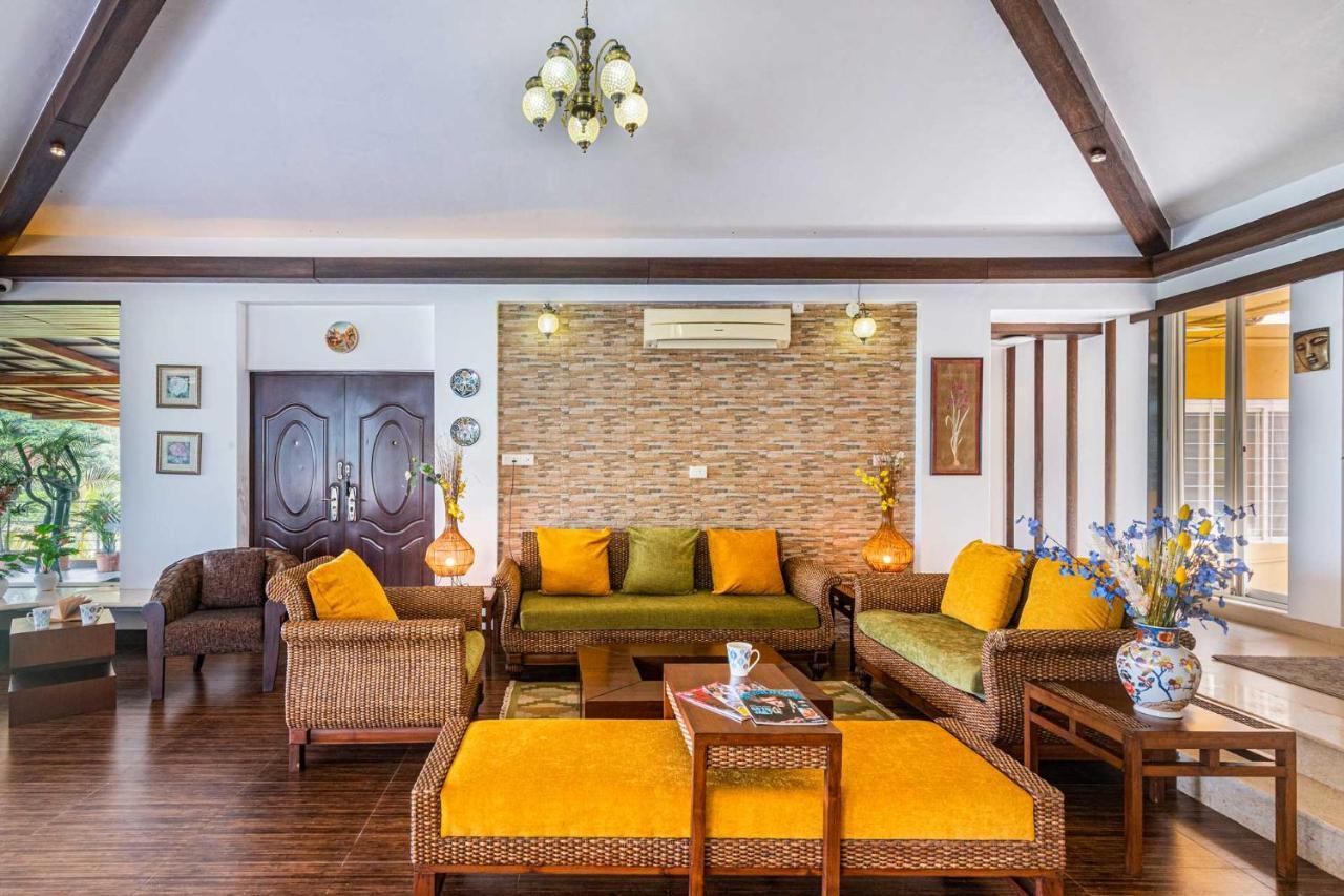 Ekam Lake House By Stayvista With Mountain & Lake Views, Outdoor Jacuzzi, Sauna, Modern Amenities & Kitchen Garden Pune Ngoại thất bức ảnh